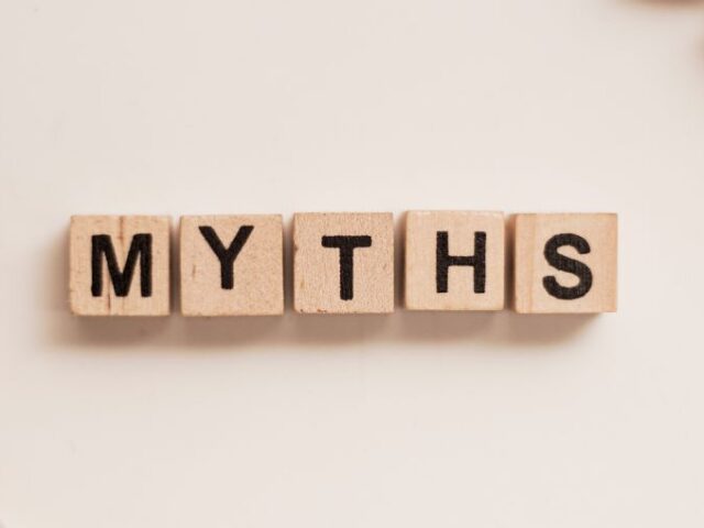 10 tax-filing myths by Tom McFeat (Source:CBC News)